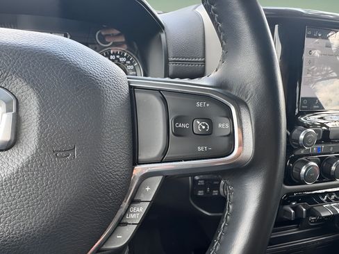 Used 2022 RAM 1500 Laramie AWD/4WD image 22