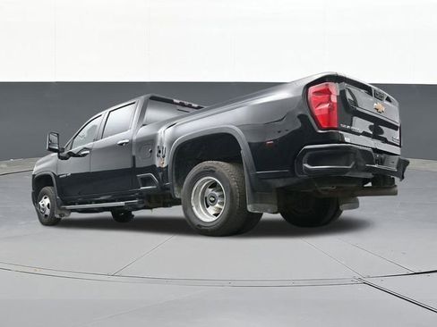 Used 2022 Chevrolet Silverado 3500 High Country w/ Snow Plow Prep/Camper Package image 37