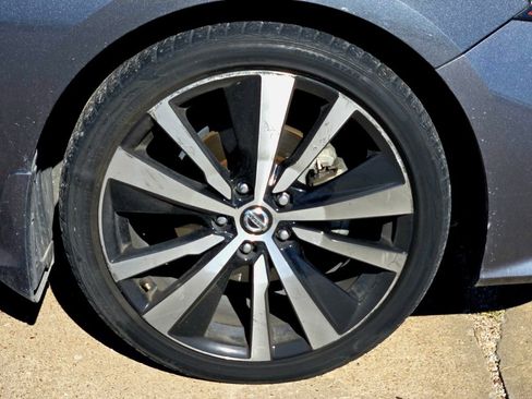 Used 2019 Nissan Altima 2.5 SR image 13