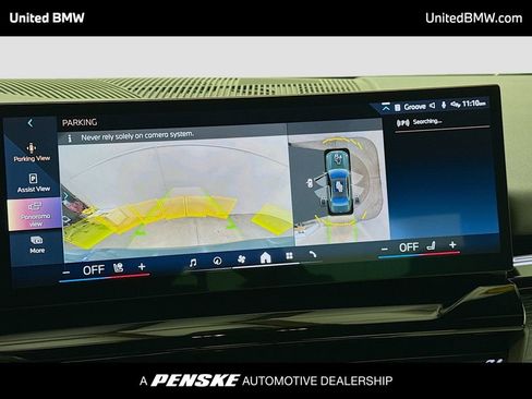 Used 2025 BMW 530i w/ Premium Package image 9