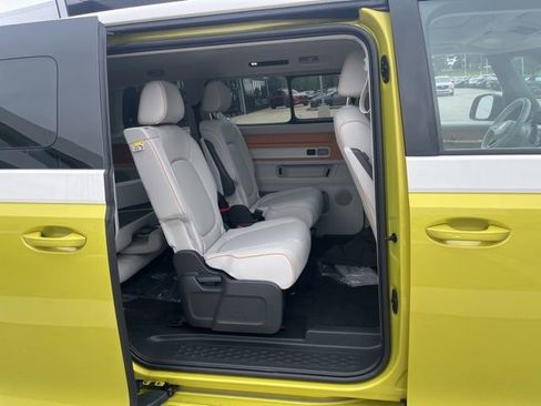 New 2025 Volkswagen ID. Buzz 1st Edition image 30