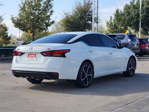 Used 2024 Nissan Altima 2.5 SR image 3