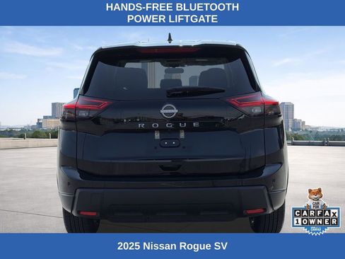 Used 2025 Nissan Rogue SV image 4