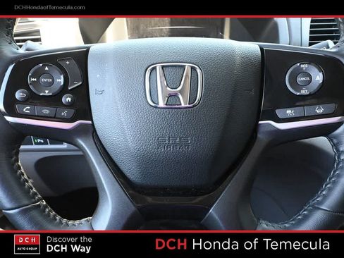 Certified 2024 Honda Odyssey Touring image 9