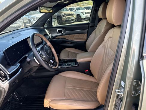 Used 2024 Kia Sorento SX Prestige w/ Olive Brown Leather Package image 11