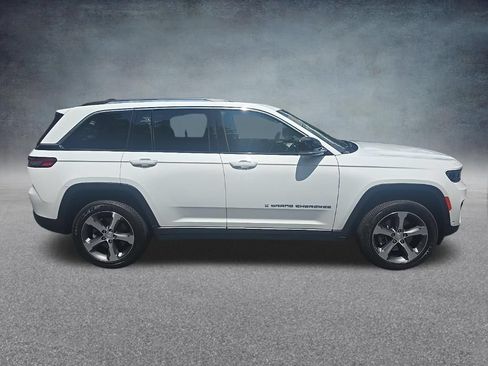Used 2023 Jeep Grand Cherokee 4WD 4xe w/ Luxury Tech Group II image 10