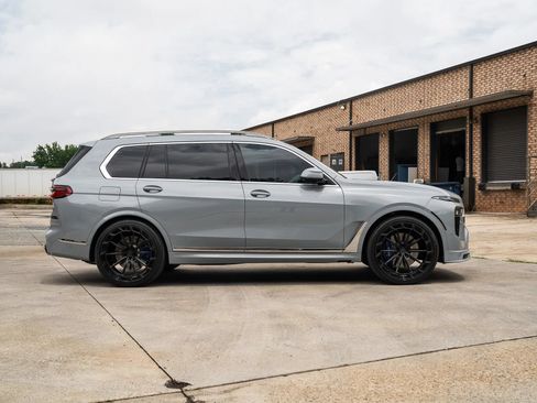 Used 2024 BMW ALPINA XB7 AWD/4WD image 11