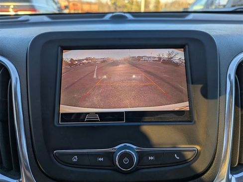 Used 2022 Chevrolet Equinox LT image 23