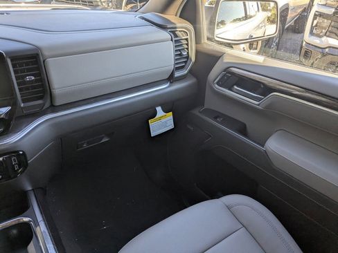 New 2026 Chevrolet Silverado 1500 LTZ w/ LTZ Premium Package image 17