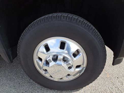 Used 2024 GMC Sierra 3500 Denali Ultimate AWD/4WD image 19