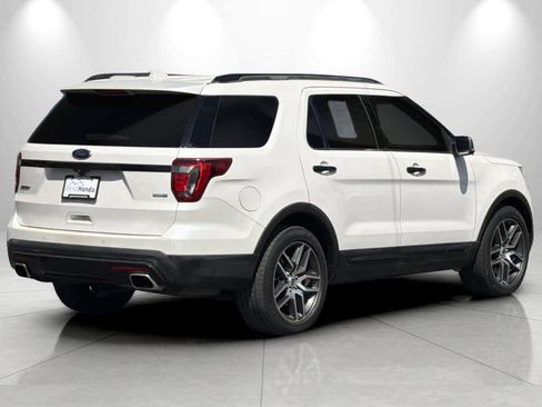 Used 2017 Ford Explorer Sport w/ Equipment Group 401A AWD/4WD image 2