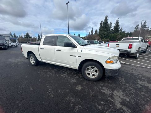 Used 2009 Dodge Ram 1500 Truck SLT w/ Remote Start & Security Group image 2