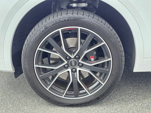 Certified 2023 Audi SQ5 Premium Plus w/ Premium Plus Package AWD/4WD image 40