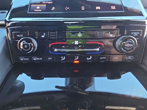 New 2025 Jeep Grand Cherokee L Laredo w/ Luxury Tech Group I image 24