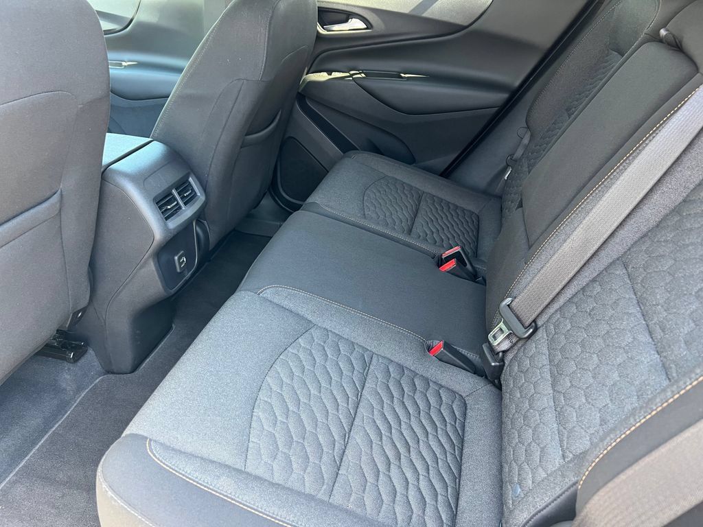 Used 2020 Chevrolet Equinox LT AWD/4WD image 11