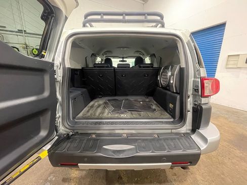 Used 2010 Toyota FJ Cruiser 4WD image 14