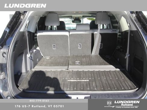 Used 2022 Toyota Highlander XLE image 37