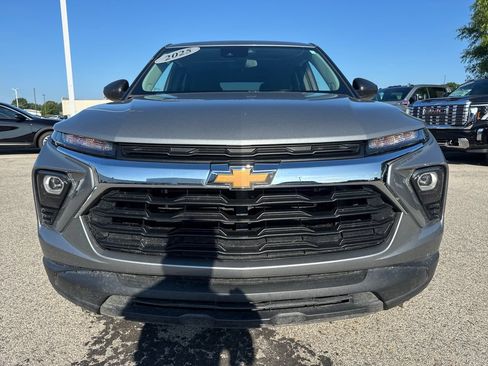 Used 2025 Chevrolet TrailBlazer LS w/ LS Convenience Package FWD image 10