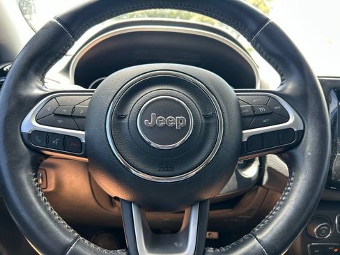 Used 2020 Jeep Compass Latitude FWD image 21