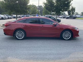 Used 2021 Toyota Avalon Limited w/ Advanced Safety Package FWD video 2