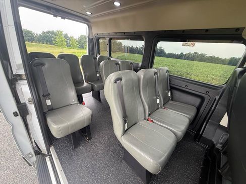Used 2022 RAM ProMaster 2500 w/ Convenience Group FWD image 22