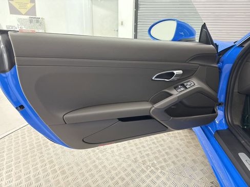 New 2025 Porsche 718 Cayman image 18