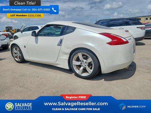 Used 2011 Nissan 370Z Coupe RWD image 3