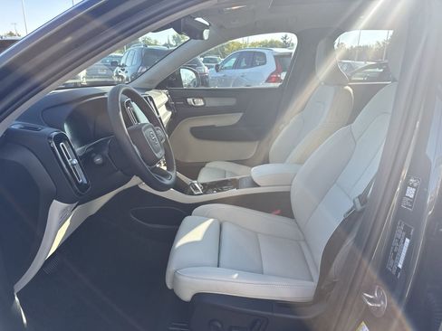New 2026 Volvo XC40 B5 Ultra w/ Climate Package image 20