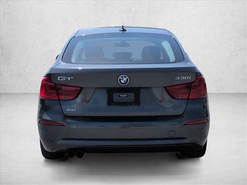 Used 2018 BMW 330i Gran Turismo xDrive AWD/4WD image 7