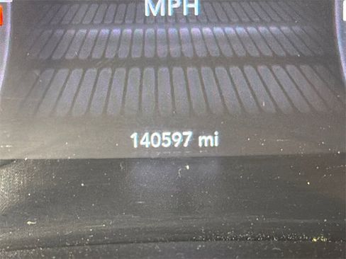 Used 2015 Dodge Challenger SXT Plus image 26