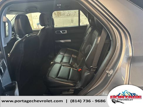 Used 2024 Ford Explorer XLT w/ Equipment Group 202A RWD image 27