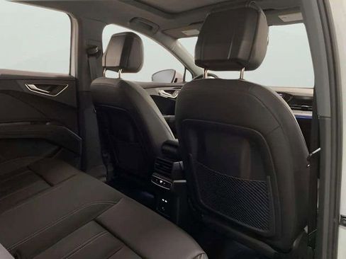 Used 2024 Audi Q4 e-tron Premium Plus w/ Premium Plus image 79