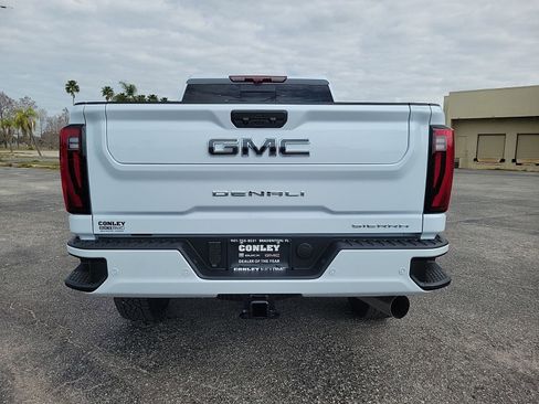 New 2026 GMC Sierra 2500 Denali Ultimate image 6