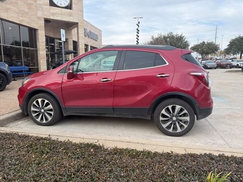 Used 2019 Buick Encore Essence image 2