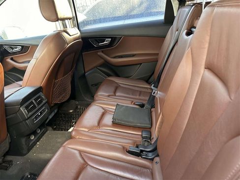 Used 2018 Audi Q7 3.0T Premium Plus w/ Premium Plus Package image 12