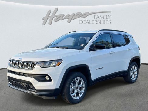New 2026 Jeep Compass Latitude image 3