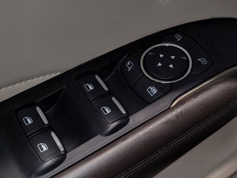 Used 2018 Lincoln MKC Select w/ Select Plus Package FWD image 27
