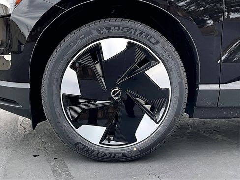 New 2026 Volvo EX30 Plus w/ Climate Package image 14