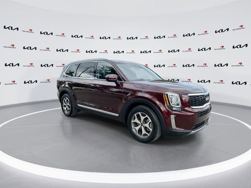 Certified 2022 Kia Telluride EX image 2