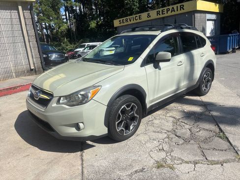 Used 2014 Subaru Crosstrek 2.0i Premium w/ Moonroof Package AWD/4WD image 2