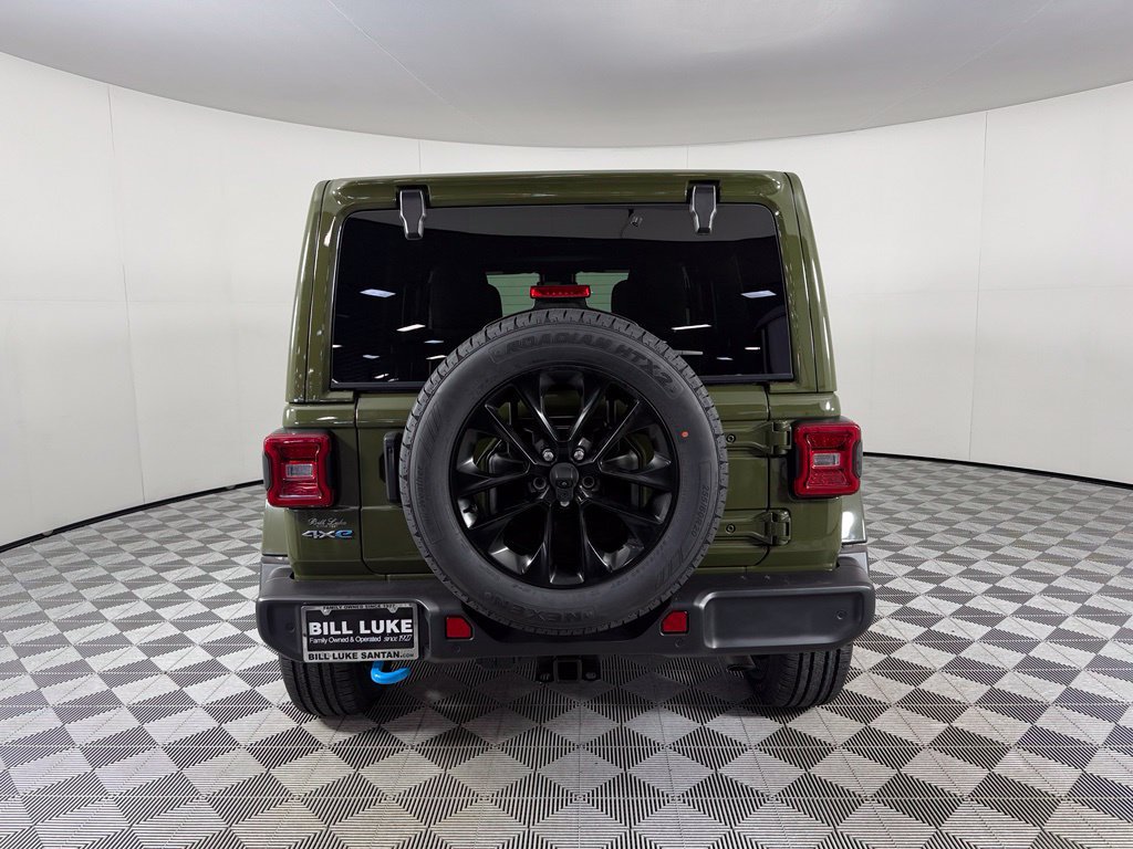 Used 2024 Jeep Wrangler Unlimited Sahara w/ Technology Group AWD/4WD image 11