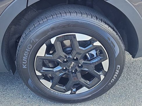 Certified 2025 Kia Sorento S AWD/4WD image 7