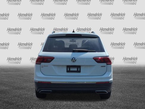 Used 2021 Volkswagen Tiguan SE w/ Panoramic Sunroof Package AWD/4WD image 9