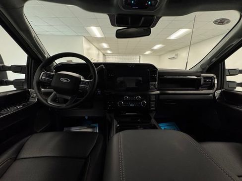 New 2026 Ford F250 Lariat w/ Black Appearance Package AWD/4WD image 13