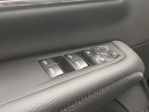 Used 2026 GMC Yukon XL Denali w/ Sun & Power Step Package AWD/4WD image 24
