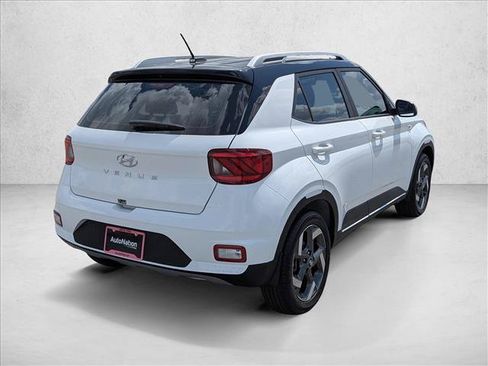 Certified 2026 Hyundai Venue SEL FWD image 5
