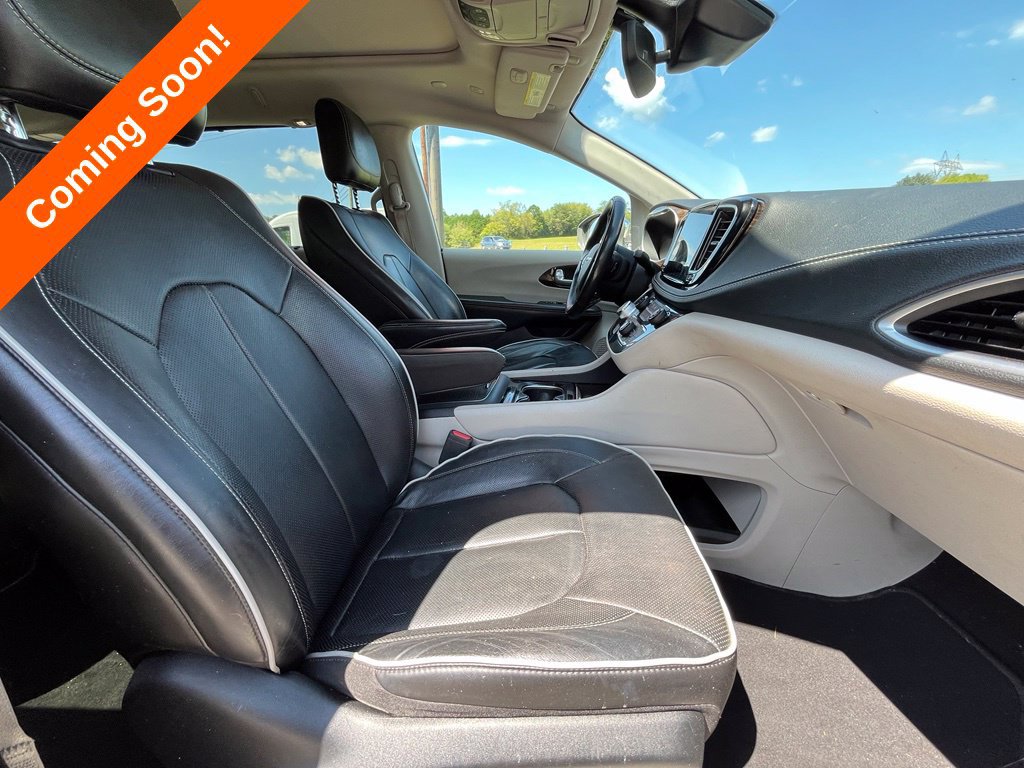 Used 2022 Chrysler Pacifica Limited FWD image 38