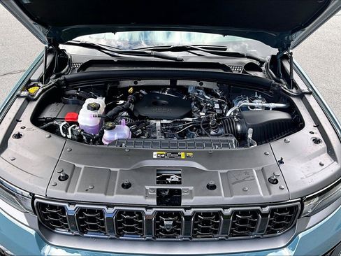 New 2027 Jeep Grand Cherokee Limited AWD/4WD image 11