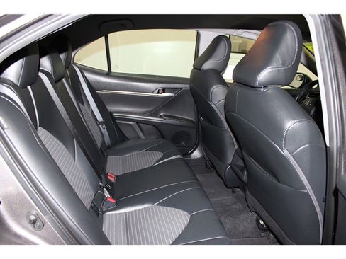 Used 2023 Toyota Camry SE image 21