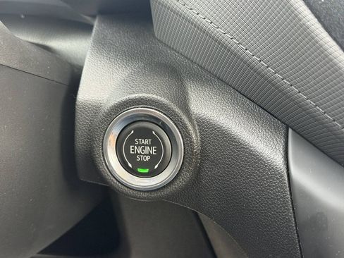 Used 2021 Chevrolet TrailBlazer LT w/ Convenience Package FWD image 25